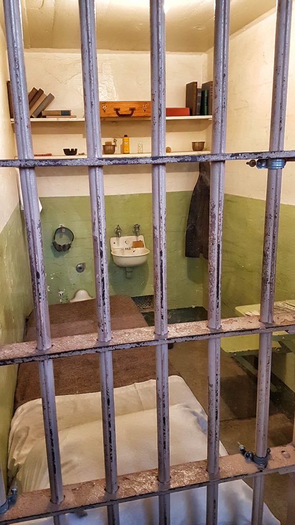 Visitar Alcatraz: interior de una celda