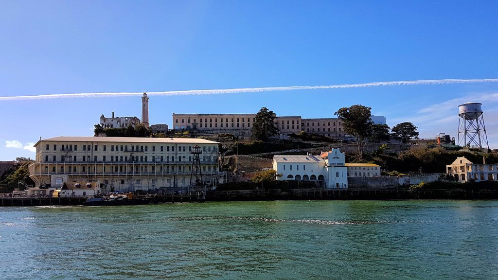 Visitar Alcatraz: la isla desde el ferry