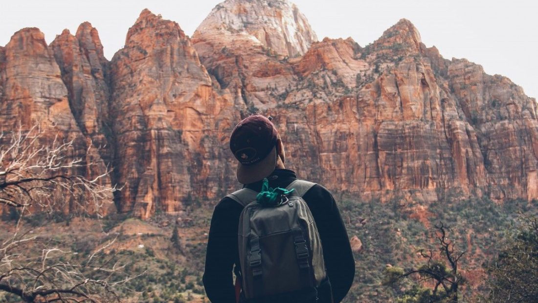 Cómo hacer la mochila para un viaje de montaña [+ CHECKLIST GRATIS]
