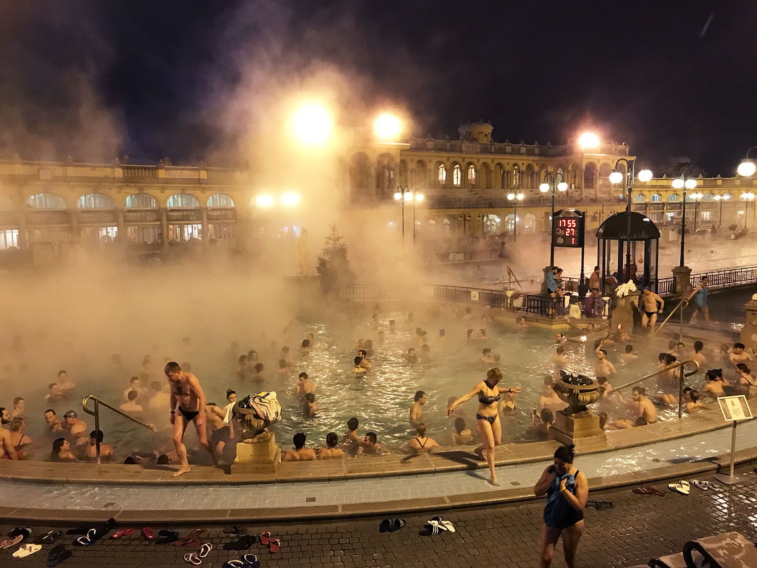Qué ver en Budapest: Balneario Szechenyi - Visita al balneario Széchenyi sin colas: TODO lo que tienes que saber - Budapest en Navidad
