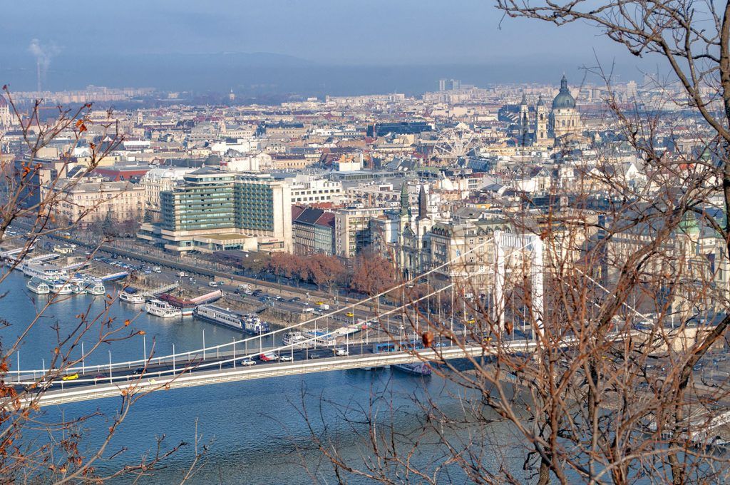 Qué ver en Budapest: Vistas desde la colina Géllert - actividades y tours en budapest