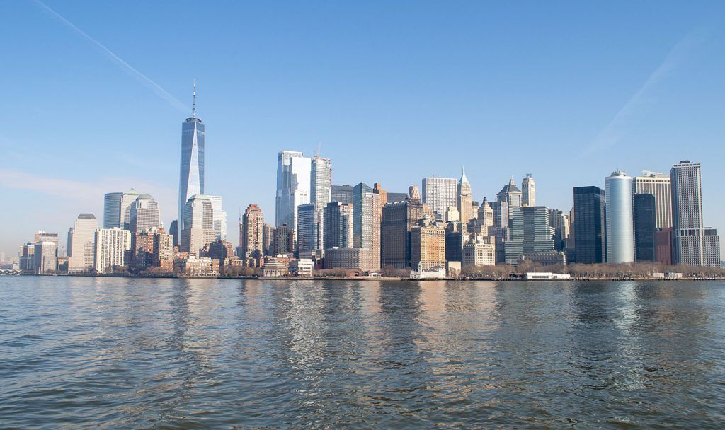 Vistas de Manhattan desde el ferry a la Estatua de la Libertad - New York C3