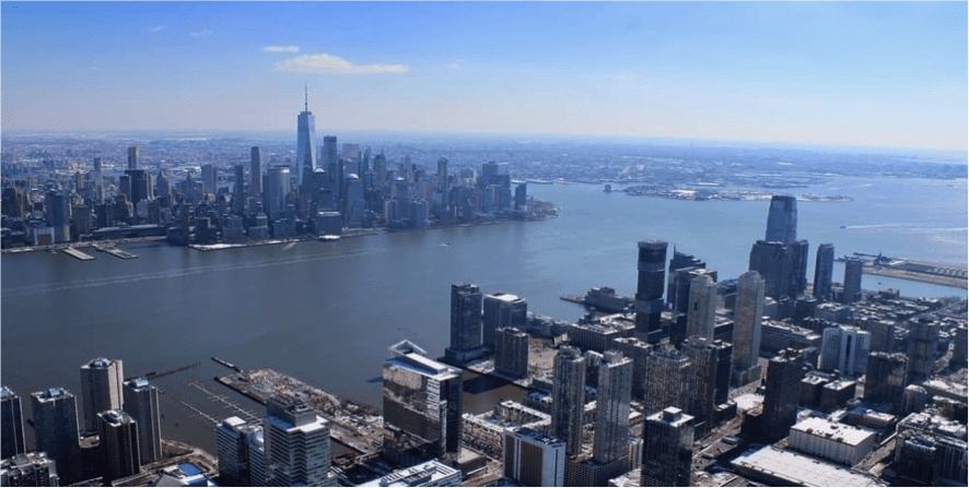 Vuelo en helicóptero por Nueva York: Imagen del río Hudson desde las alturas