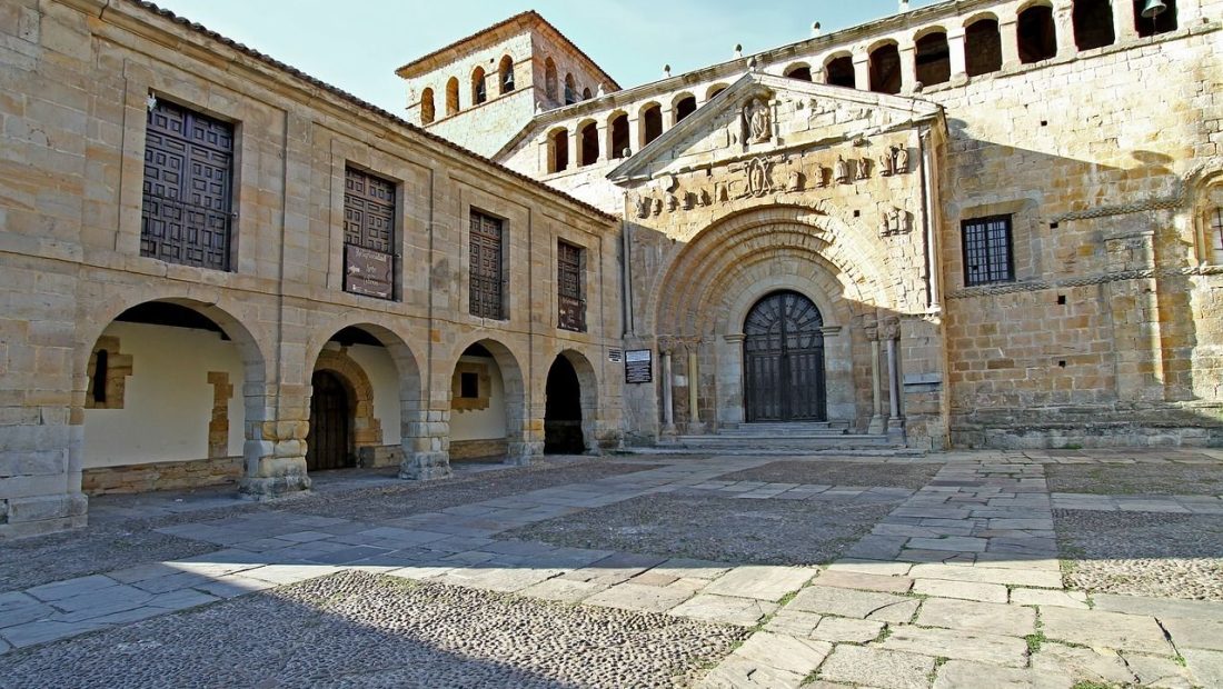 Descubre Santillana del Mar, uno de los pueblos más bonitos de Cantabria