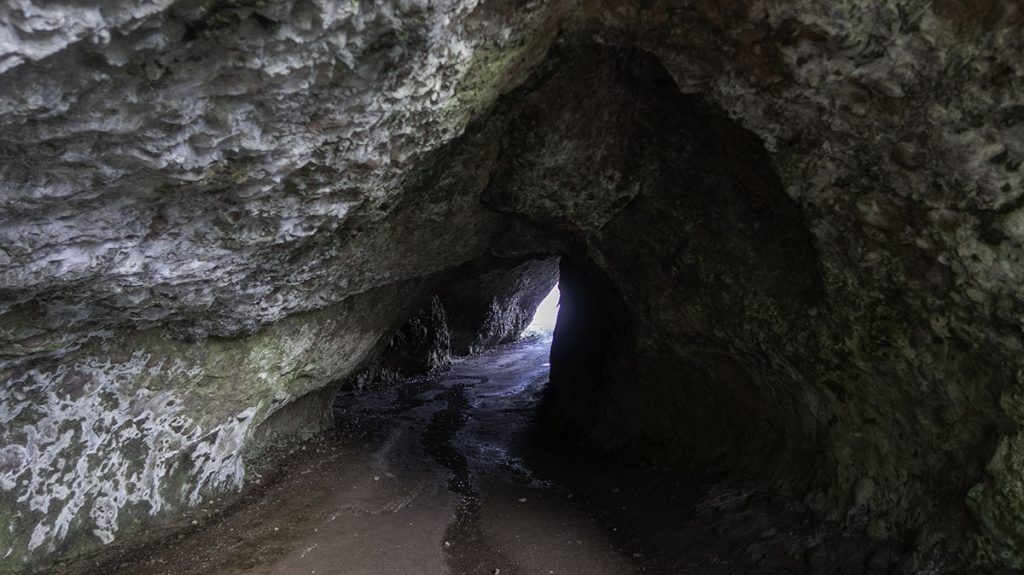 Séptima etapa de nuestra ruta por Irlanda: cueva de Juego de Tronos en Cushendun