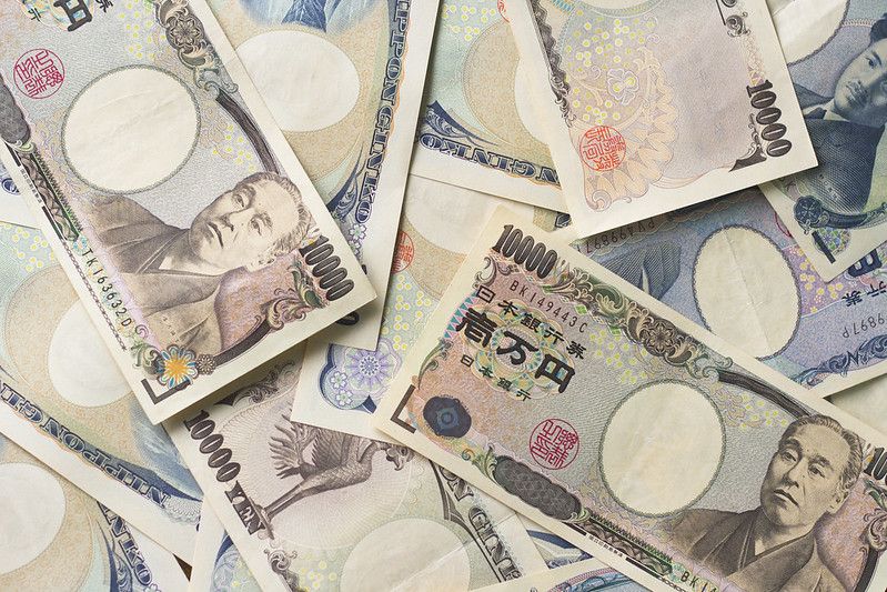 Preparar un viaje a Japón: la moneda - curiosidades de Japón - Moneda en Japón: billetes de 10.000 yenes