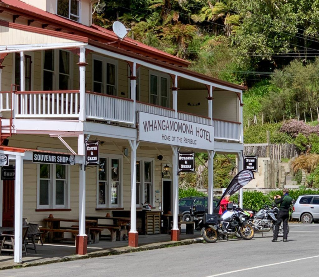 Etapa 3 por NZ entre la Forgotten World Highway y Wellington: Whangamomona