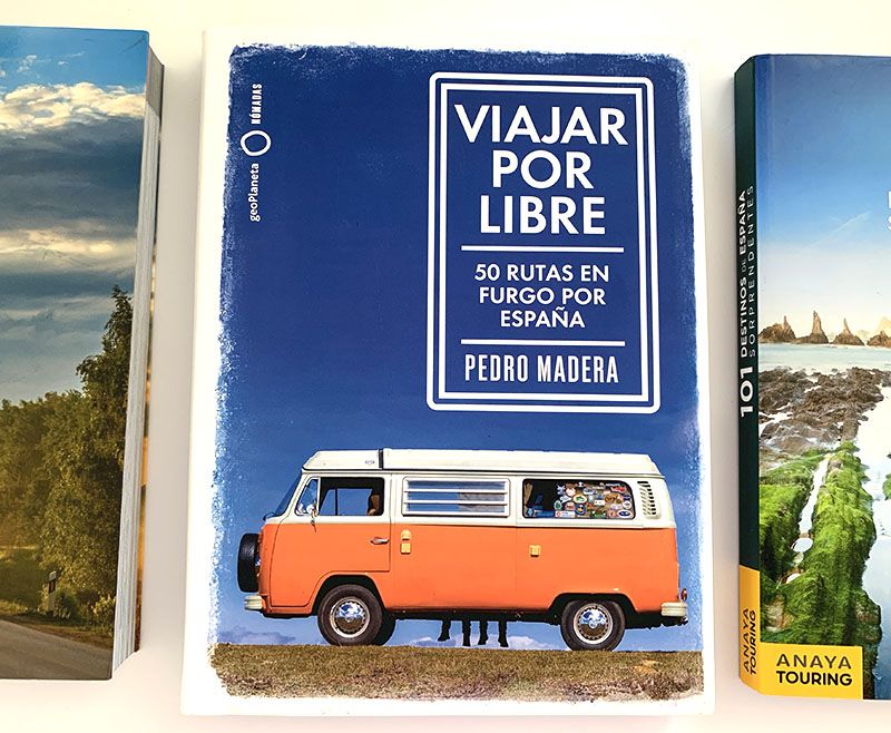 Los mejores libros para preparar viajes en coche: 50 rutas en furgo por España