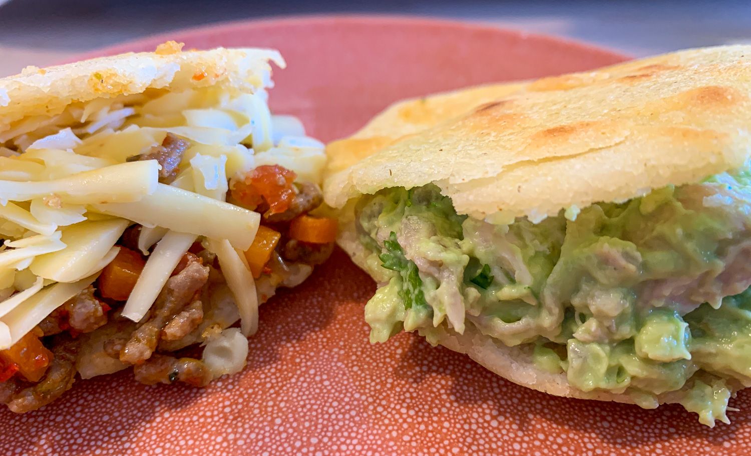 ▷ Receta de AREPAS venezolanas fáciles y MUY ricas (con 2 rellenos)