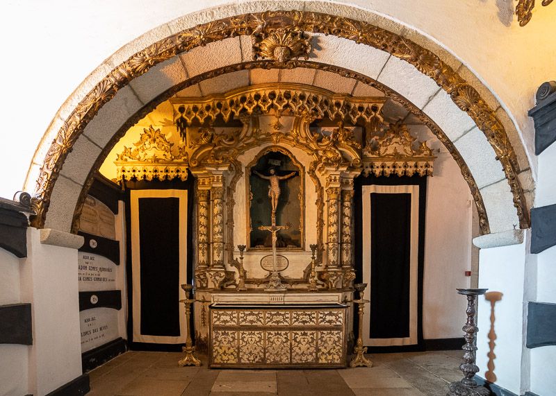 Visitar la iglesia de San Francisco en Oporto: las catacumbas