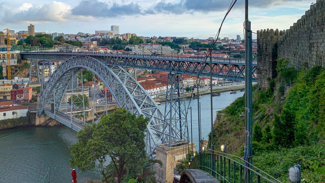 Cómo moverse por Oporto: transporte en Oporto [+MAPAS]