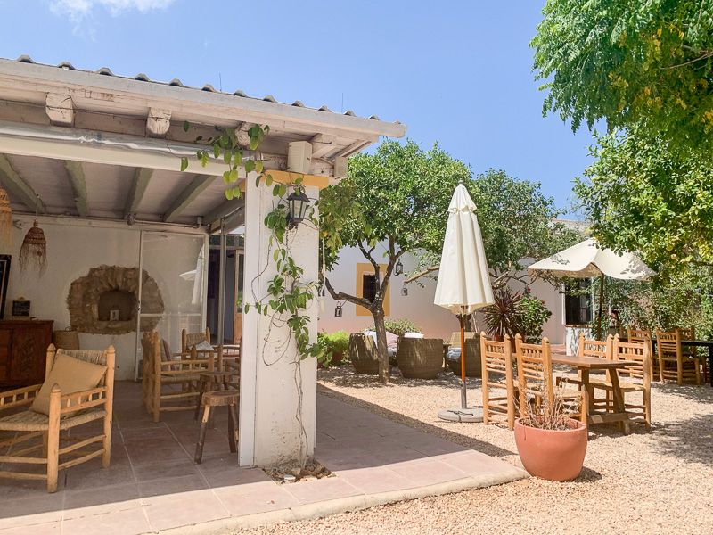 Dónde comer en Ibiza: Can Mimosa - Dónde dormir en Ibiza: ¿qué zona es mejor?