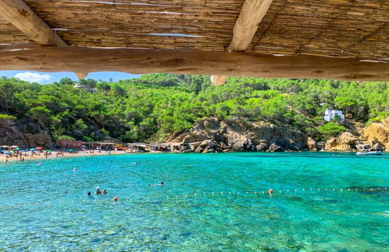 Las 8 mejores playas y calas de Ibiza [MAPA + CONSEJOS]