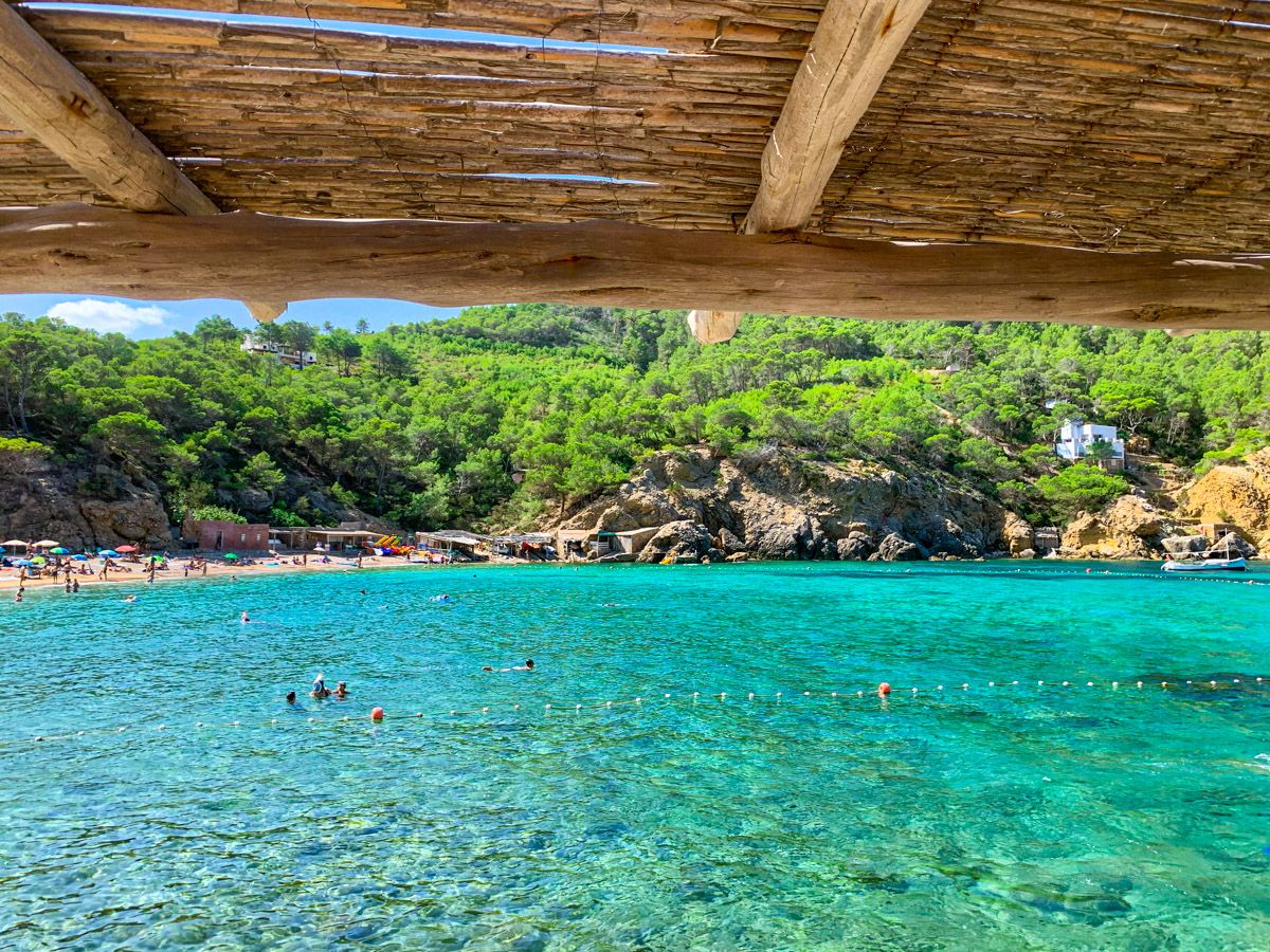 Las 8 mejores playas y calas de Ibiza [MAPA + CONSEJOS]
