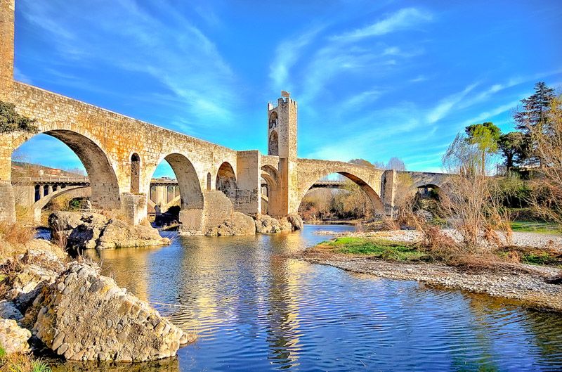Los 20 pueblos más bonitos de España: Besalú