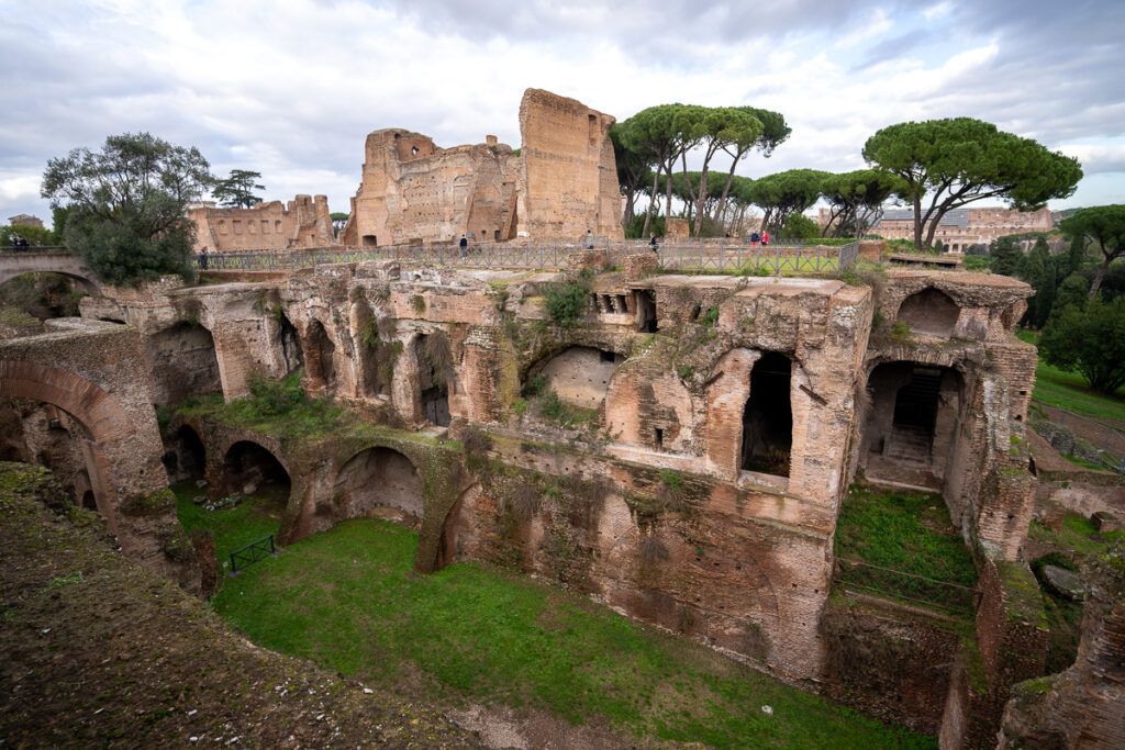 Visitar el Coliseo romano, el Foro y el Palatino: ¿visita guiada o por libre?