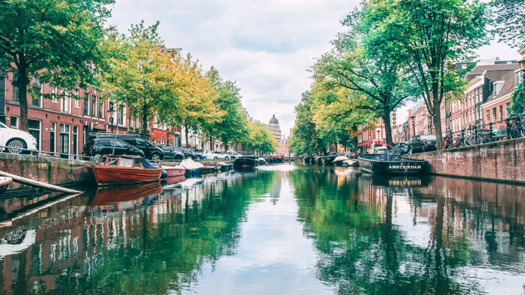 Los 8 MEJORES free tours por Ámsterdam gratis y en español