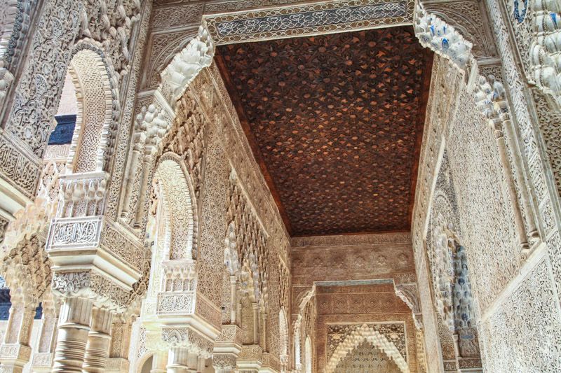 Visitar la Alhambra de Granada: ¿visita guiada o por libre?