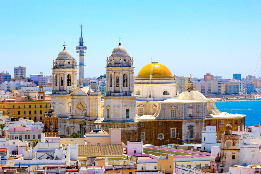 Los 6 mejores free tours por Cádiz gratis y en español