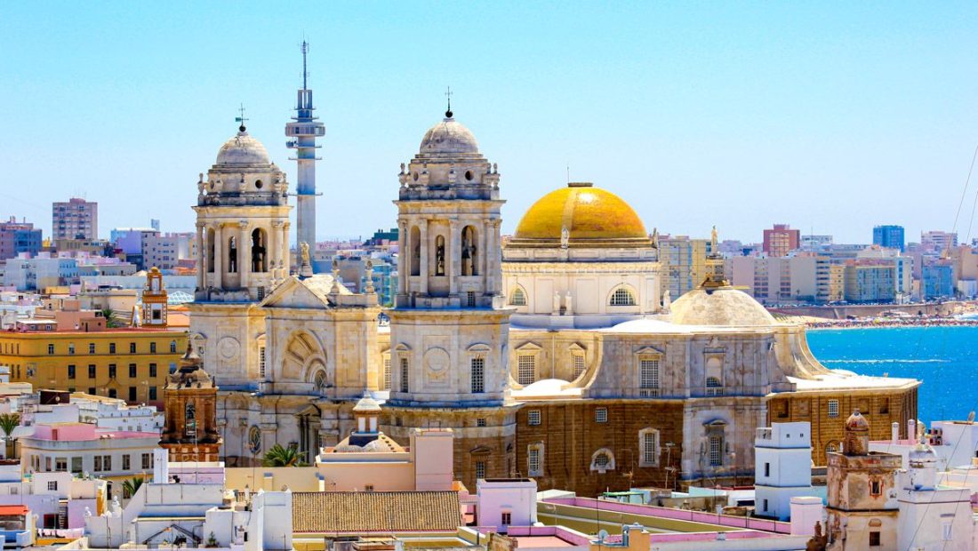 Los 7 mejores free tours por Cádiz gratis y en español