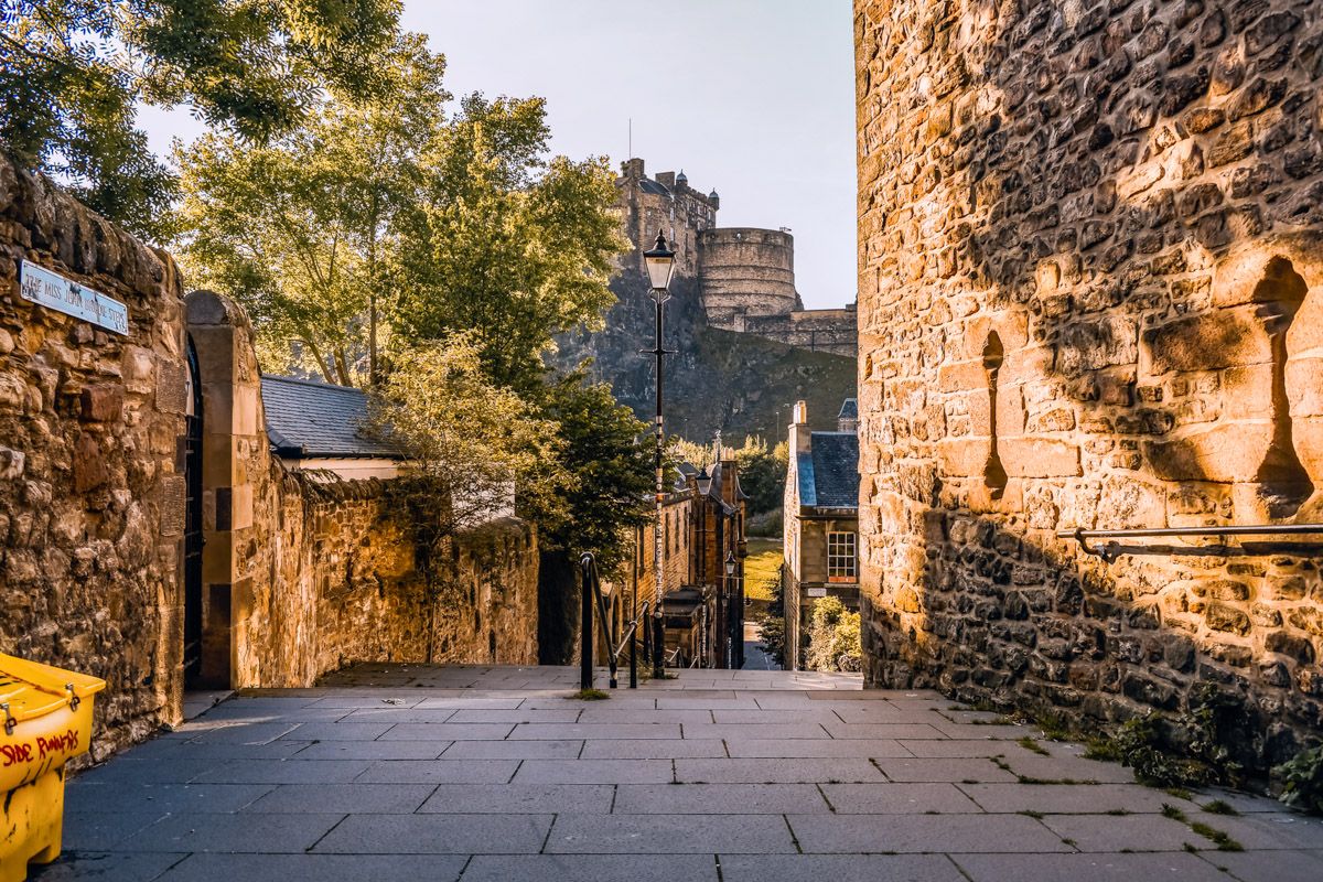 Los 6 MEJORES free tours por Edimburgo gratis y en español