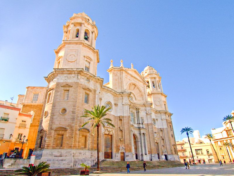 Los 7 mejores free tours por Cádiz gratis y en español