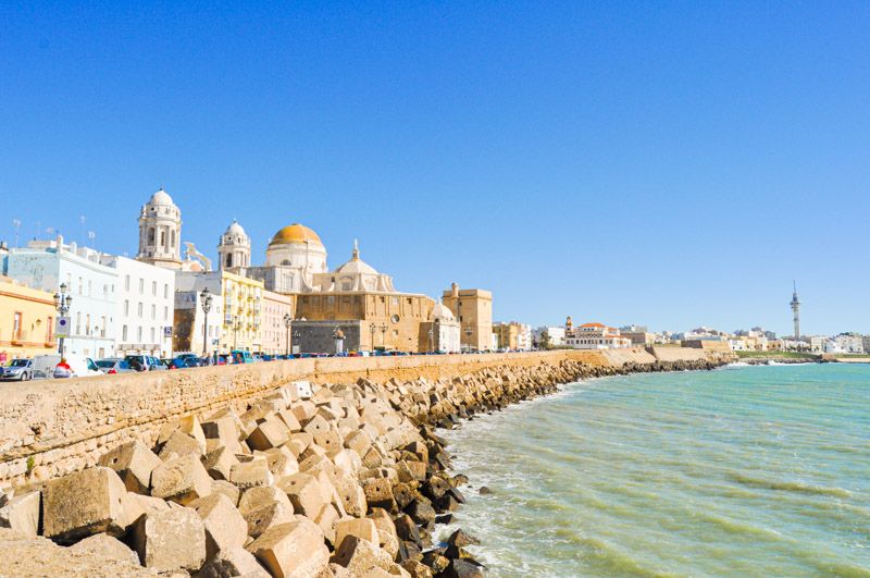 Los 7 mejores free tours por Cádiz gratis y en español