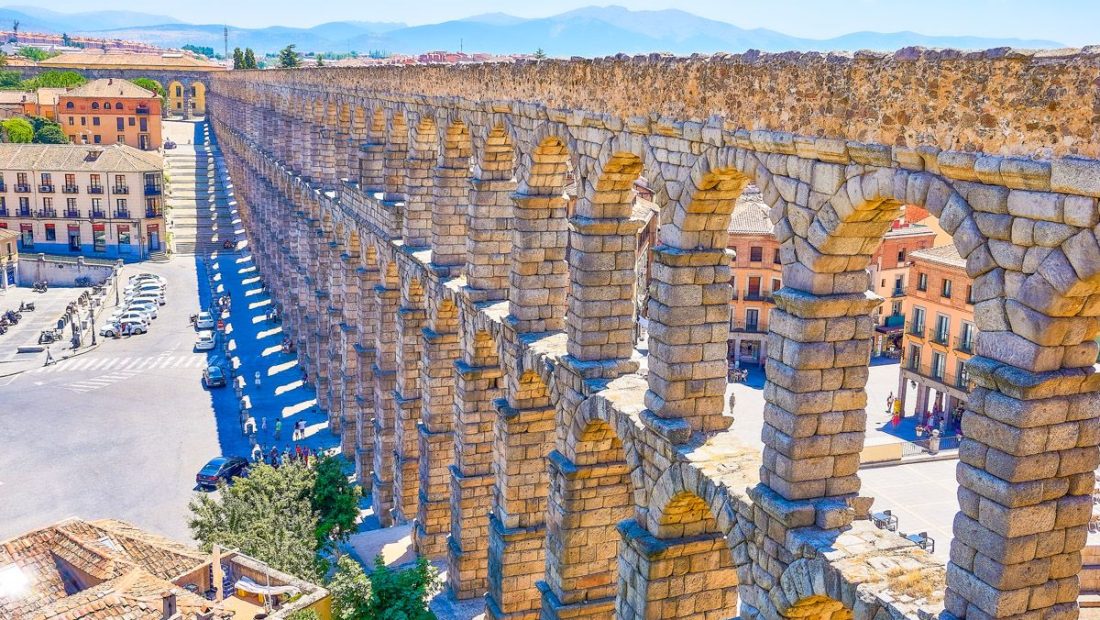 Los 3 MEJORES free tours por Segovia gratis y en español