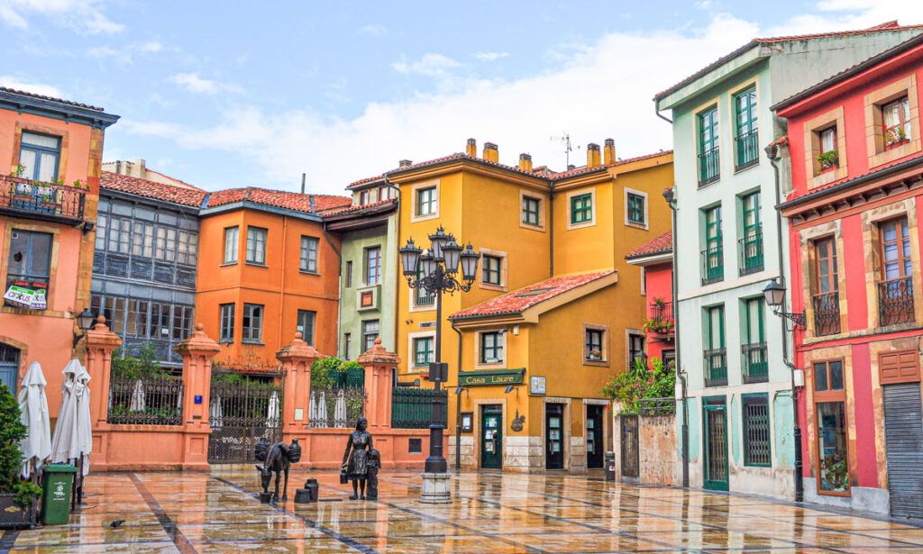 Los 5 mejores free tours por Oviedo gratis y en español