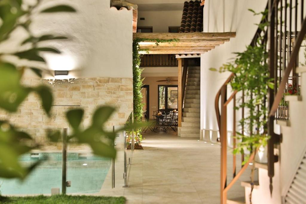 Los 15 mejores hoteles rurales con encanto en España: El Patio de los Jazmines - casas rurales en españa