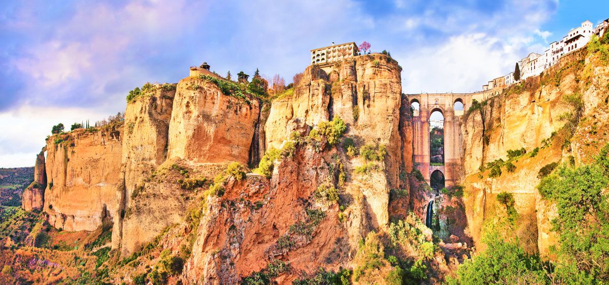 Los 4 MEJORES free tours por Ronda gratis y en español
