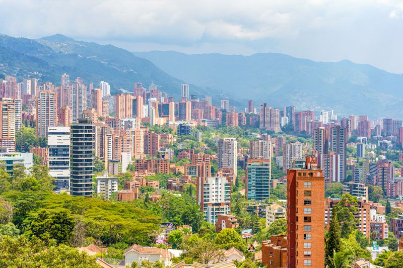 Los 7 MEJORES free tours por Medellín gratis y en español