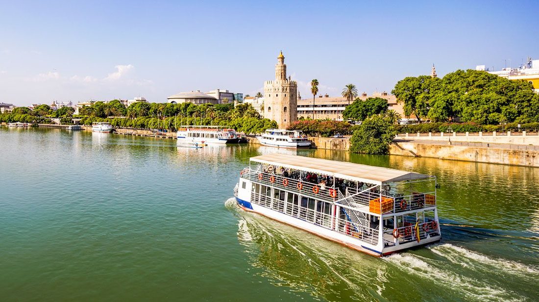 ▷ Paseo en barco por Sevilla: qué empresa elegir, precios e info útil