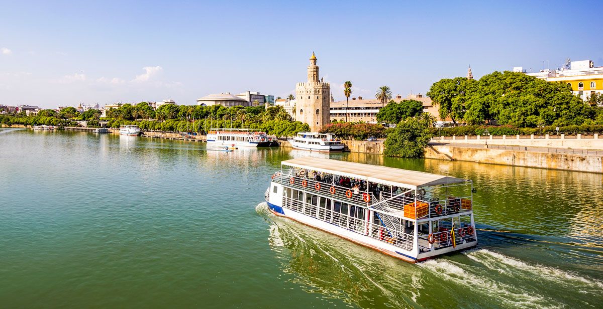 ▷ Paseo en barco por Sevilla: qué empresa elegir, precios e info útil