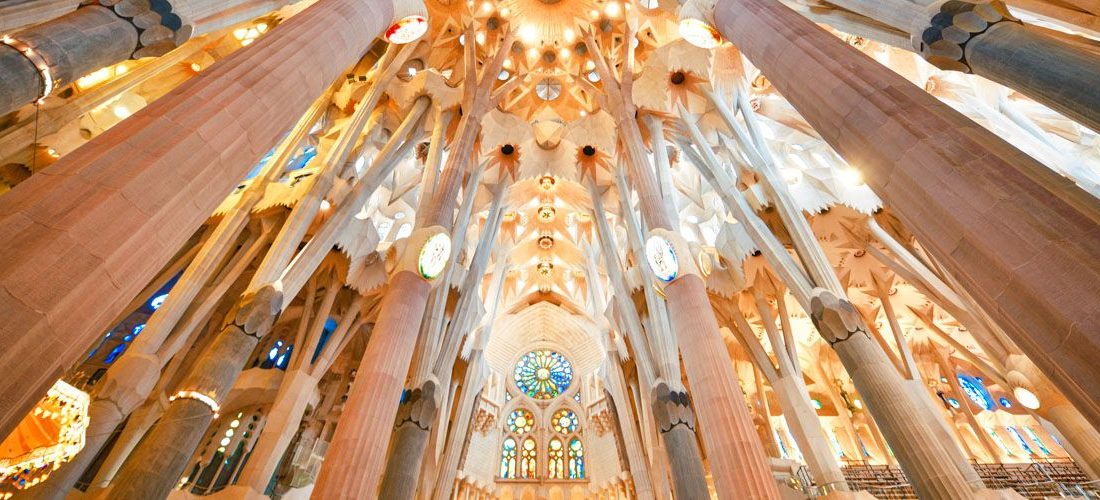 ▷ Visitar la Sagrada Familia en Barcelona: ¿tour guiado o por libre?