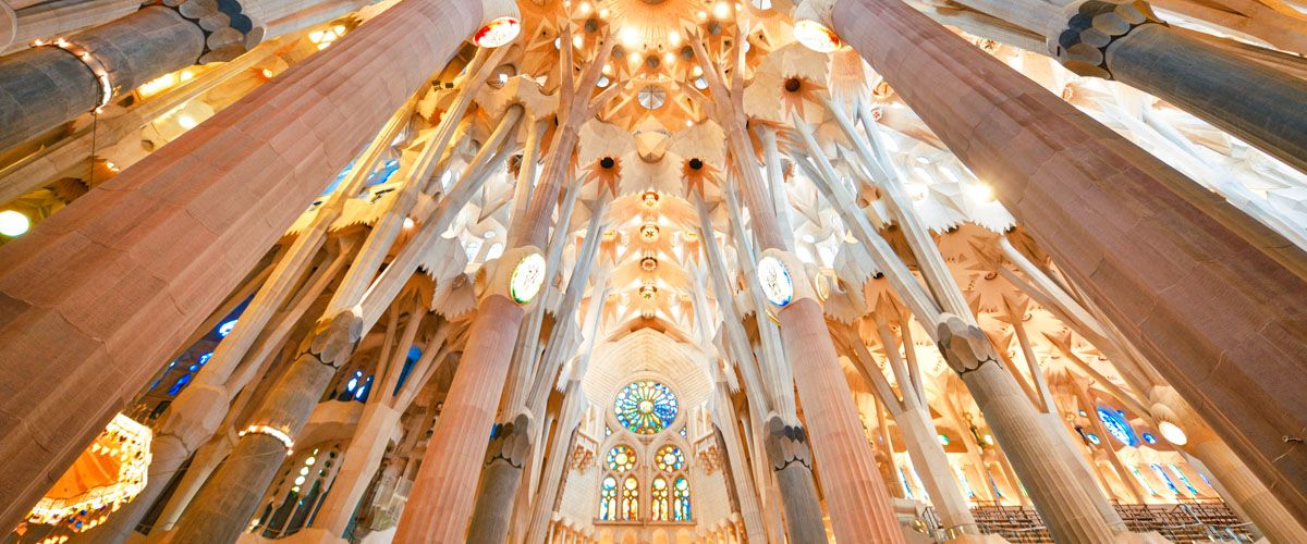 ▷ Visitar la Sagrada Familia en Barcelona: ¿tour guiado o por libre?