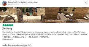 Captura de pantalla de una opinión excelente en tripadvisor del hotel Xcaret Aarte