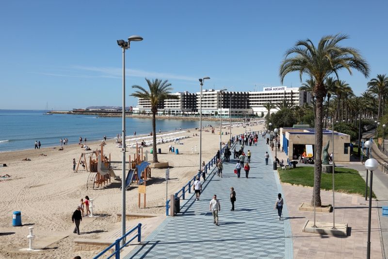 Dónde dormir en Alicante barato: Ensanche-Diputación