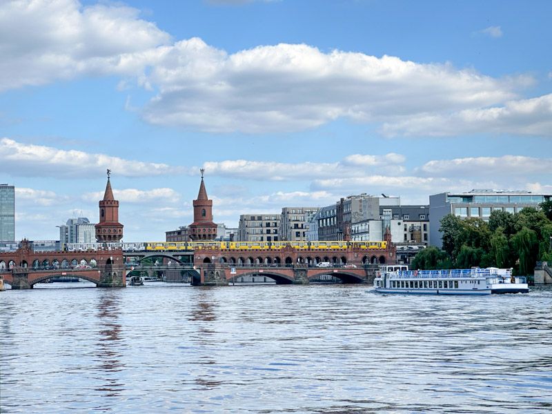 Qué ver en Berlín: Oberbaum Bridge