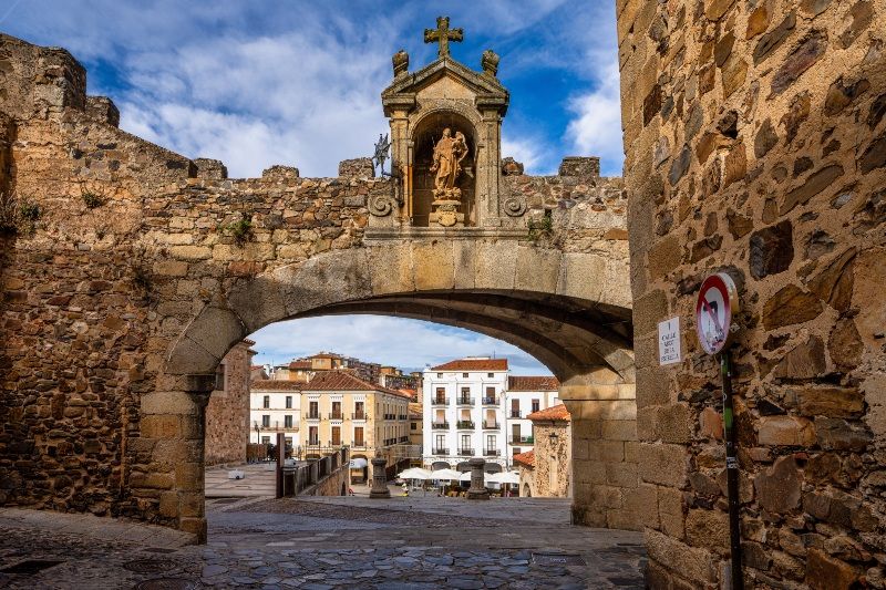 Qué ver en Cáceres ciudad: el Arco de la Estrella