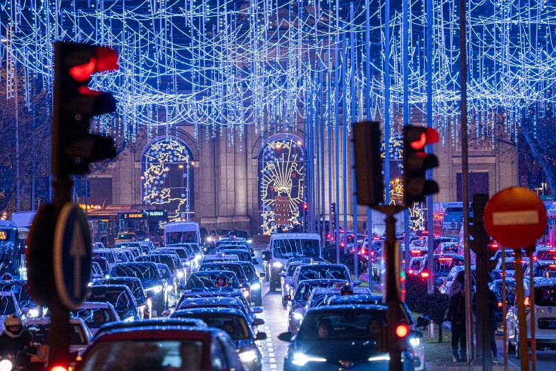 Qué hacer en Madrid en Navidad: ver las luces desde el Navibus