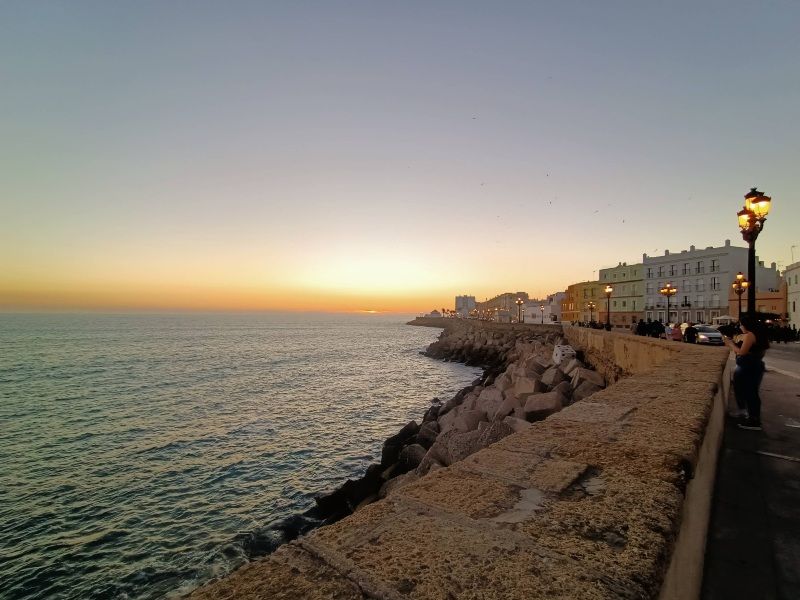 Qué ver en Andalucía: Atardecer en La Caleta