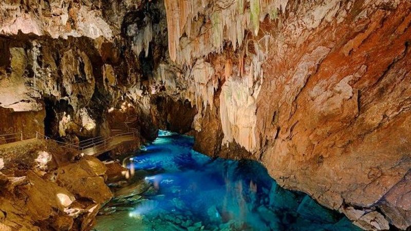 Qué ver en Andalucía: Gruta de las Maravillas