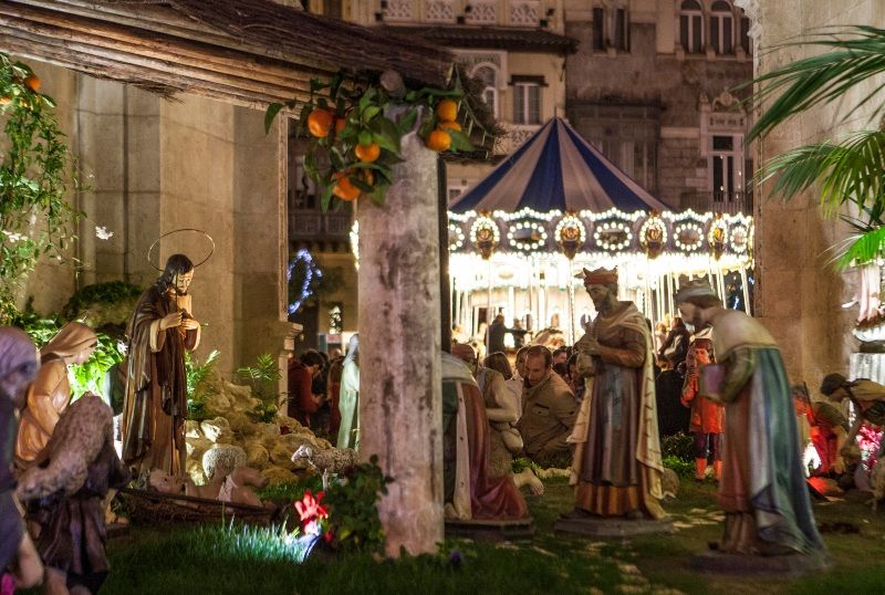 Sevilla en Navidad: Belén en el Arquillo del Ayuntamiento