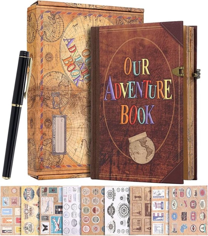 ▷ Los 30 MEJORES regalos para viajeros/as 18 Regalos para viajeros: cuaderno 'Our Adventure Book'