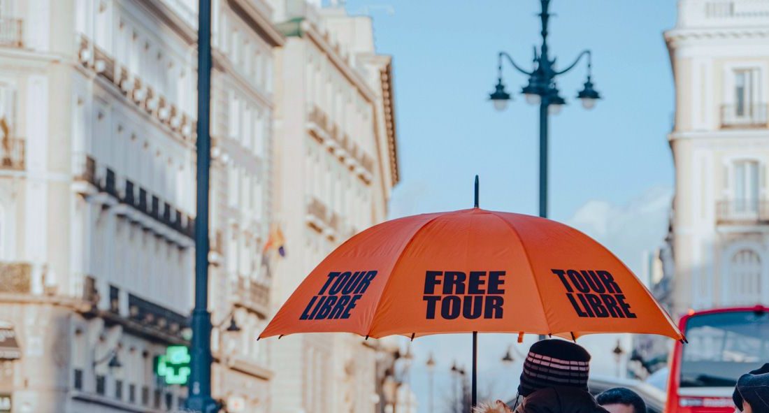 ▷ Cómo funcionan los free tours ¿Hay que pagar? Guía completa + MEJORES webs