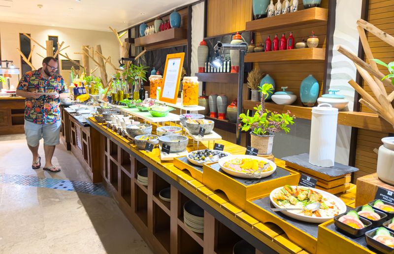 Hotel OZEN Life Maadhoo en Maldivas: la comida es uno de los motivos por los que elegimos el hotel