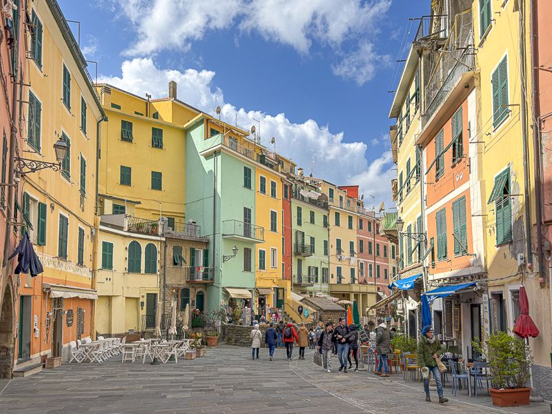 Qué ver en Cinque Terre: Via Roma en Vernazza