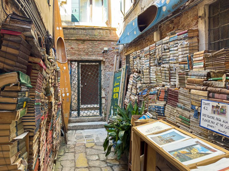 Qué ver en Venecia: Librería Acqua Alta