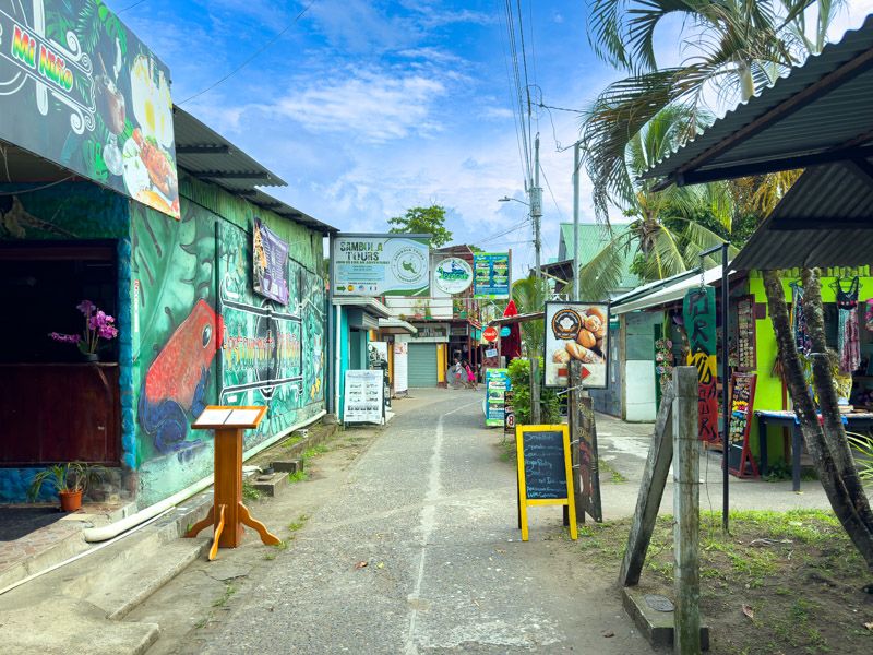 Viaje a Costa Rica por libre: Pueblo de Tortuguero